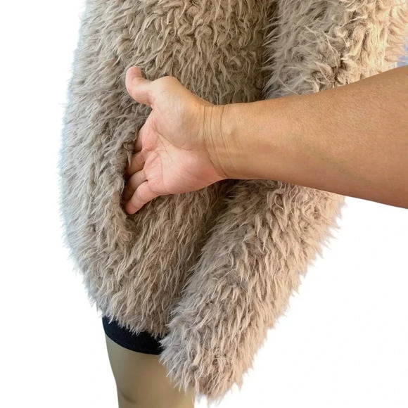 COUNTESS Faux Fur Fuzzy Zip Up Hooded Pea Coat Jacket Taupe Women Size M - Picture 6 of 16